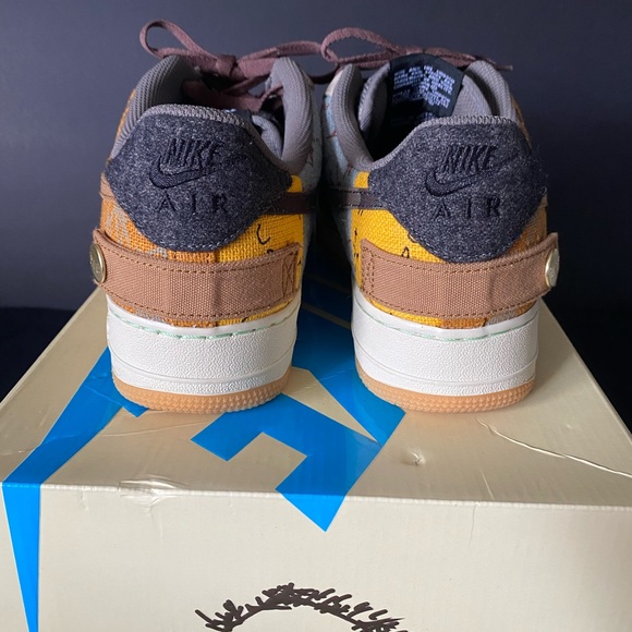 Travis Scott Air Force 1 ‘Cactus Jack’ - Picture 6 of 7